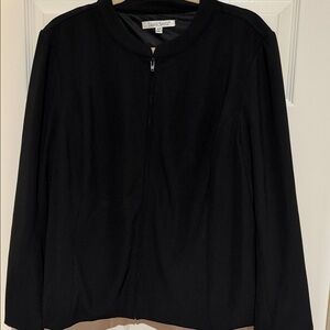 TravelSmith Women's Black Zip-Up Blazer Jacket